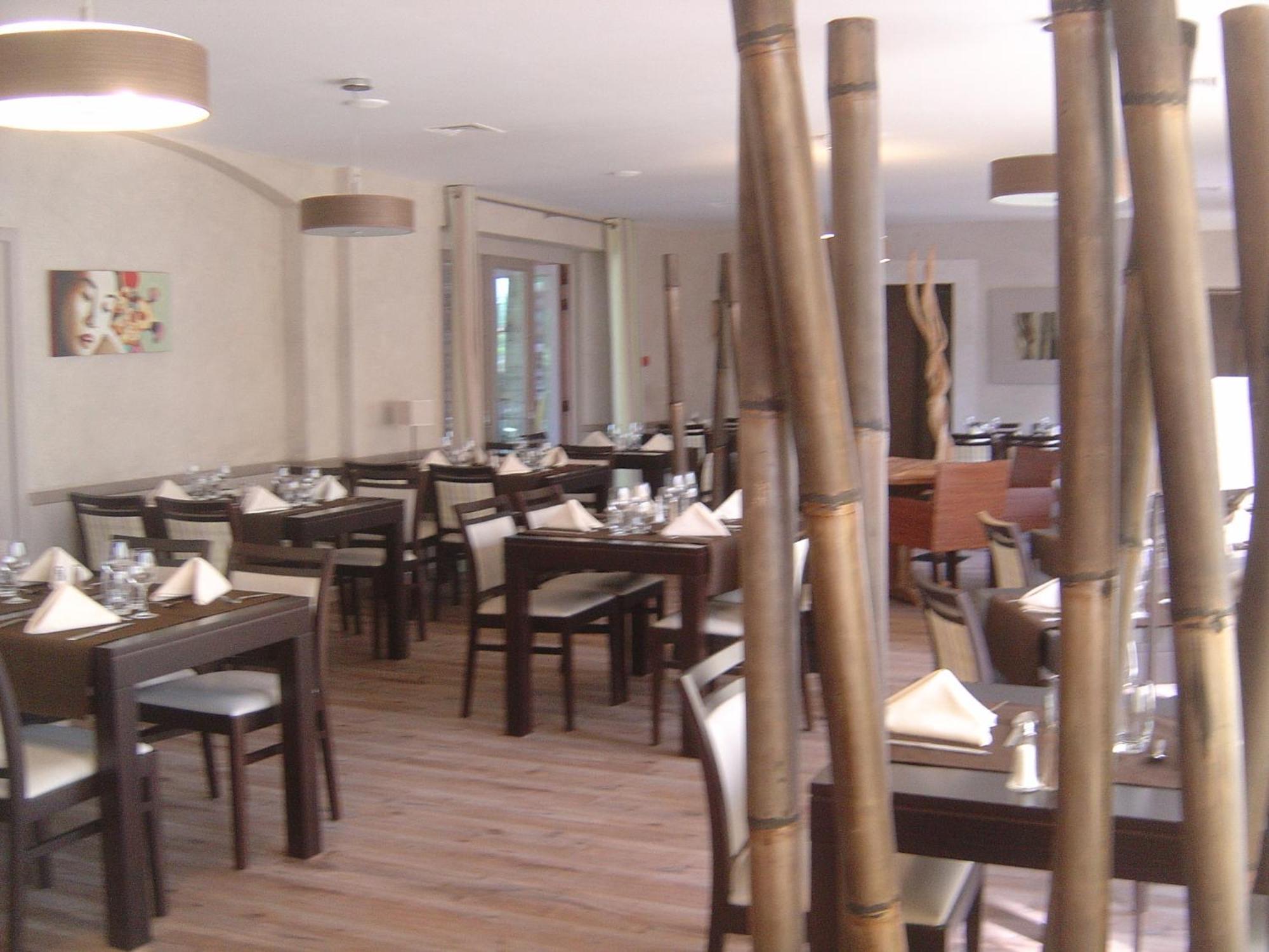 Logis Hotel Les 3B Nouilhan Exterior photo